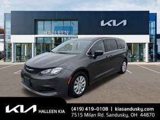 Used 2019 Chrysler Pacifica L image 1