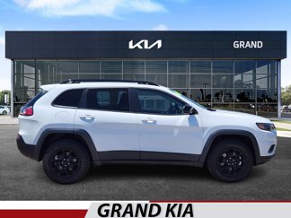 Used 2022 Jeep Cherokee Latitude image 1