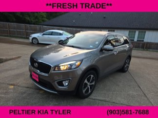 Used 2017 Kia Sorento EX image 1