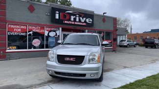 Used 2013 GMC Yukon XL SLT image 1