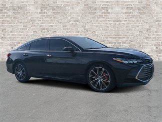 Used 2019 Toyota Avalon XLE image 1