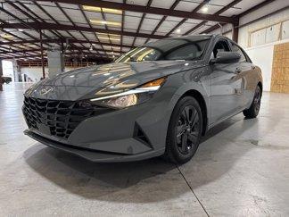 Used 2022 Hyundai Elantra SEL w/ Convenience Package image 1