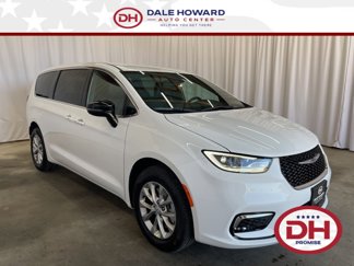 New 2025 Chrysler Pacifica Select image 1