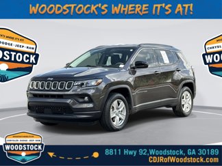 Used 2022 Jeep Compass Latitude image 1