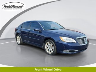 Used 2013 Chrysler 200 LX image 1