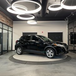 Used 2021 Nissan Kicks S image 1