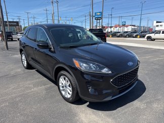Used 2020 Ford Escape SE image 1