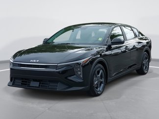 New 2025 Kia K4 LXS image 1