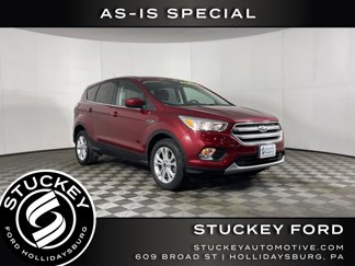 Used 2017 Ford Escape SE image 1