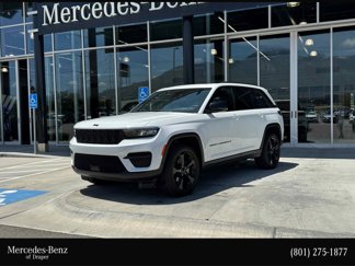 Used 2024 Jeep Grand Cherokee Altitude image 1