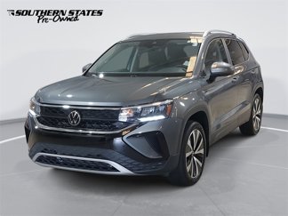 Used 2023 Volkswagen Taos SE image 1