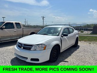 Used 2014 Dodge Avenger SE image 1