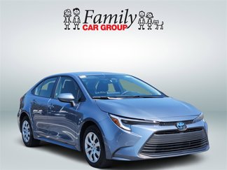 Used 2025 Toyota Corolla LE video 2