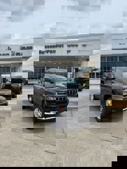 New 2025 Jeep Grand Cherokee L Laredo image 1