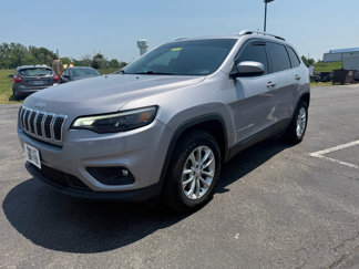 Used 2019 Jeep Cherokee Latitude w/ Cold Weather Group image 1