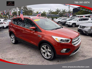 Used 2019 Ford Escape Titanium image 1
