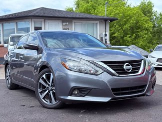 Used 2016 Nissan Altima 2.5 SR w/ LED Appearance Package image 1