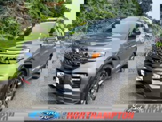 Certified 2022 Ford Explorer XLT w/ Equipment Group 202A image 1