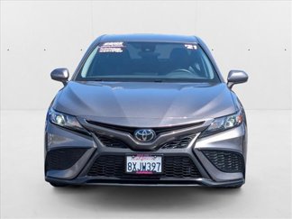 Used 2021 Toyota Camry SE video 2
