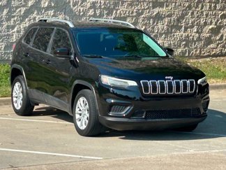 Used 2020 Jeep Cherokee Latitude w/ Cold Weather Group image 1