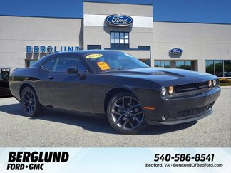 Used 2022 Dodge Challenger SXT w/ Blacktop Package image 1