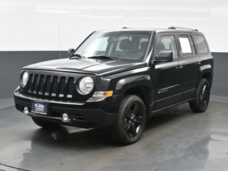 Used 2012 Jeep Patriot Latitude w/ Altitude Pkg image 1