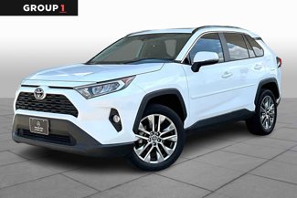 Used 2020 Toyota RAV4 XLE Premium image 1