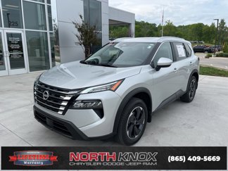 Used 2024 Nissan Rogue SV w/ SV Premium Package image 1