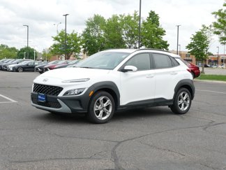 Certified 2022 Hyundai Kona SEL w/ Convenience Package image 1