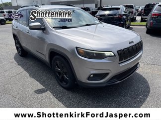 Used 2019 Jeep Cherokee Latitude Plus image 1
