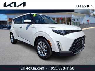 Certified 2023 Kia Soul S image 1