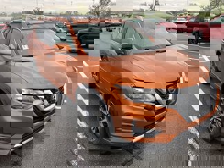 Used 2019 Nissan Rogue SV w/ Sun & Sound Touring Package image 1