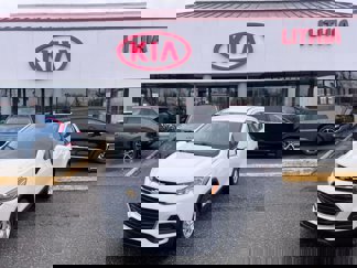 Used 2020 Chevrolet Trax LS image 1