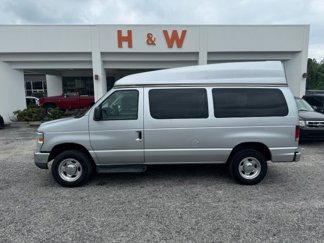 Used 2011 Ford E-350 and Econoline 350 XLT image 1