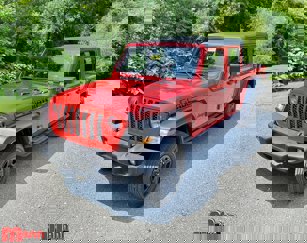 Used 2020 Jeep Gladiator Sport image 1