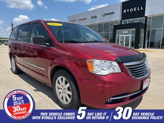 Used 2015 Chrysler Town & Country Touring image 1