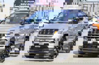 Used 2023 Jeep Compass Altitude image 1