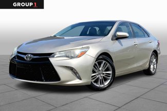 Used 2015 Toyota Camry SE image 1