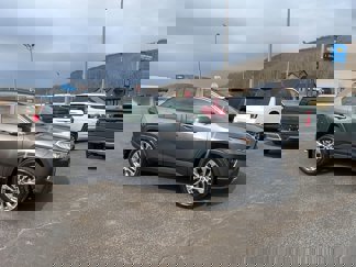 Used 2019 Toyota RAV4 Limited image 1