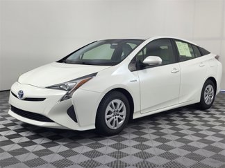 Used 2016 Toyota Prius Two image 1