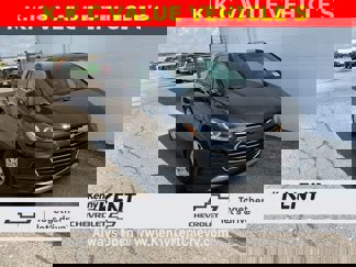 Used 2020 Chevrolet Trax LT w/ LT Convenience Package image 1