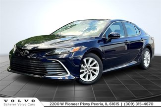 Used 2022 Toyota Camry LE image 1