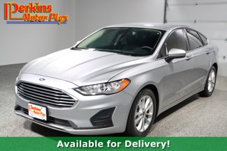 Used 2020 Ford Fusion SE image 1