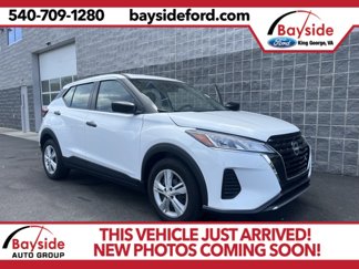 Used 2022 Nissan Kicks S image 1
