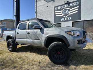 Used 2020 Toyota Tacoma TRD Off-Road image 1