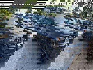 Used 2019 Jeep Grand Cherokee Altitude image 1