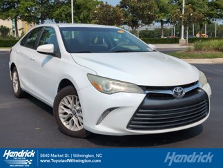 Used 2016 Toyota Camry LE image 1