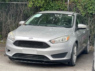 Used 2017 Ford Focus SE image 1