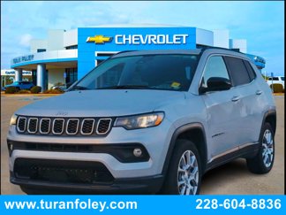 Used 2024 Jeep Compass Latitude w/ Sun and Sound Group image 1
