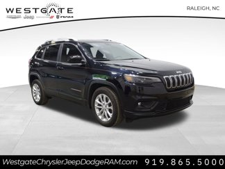 Used 2019 Jeep Cherokee Latitude w/ Popular Appearance Group image 1